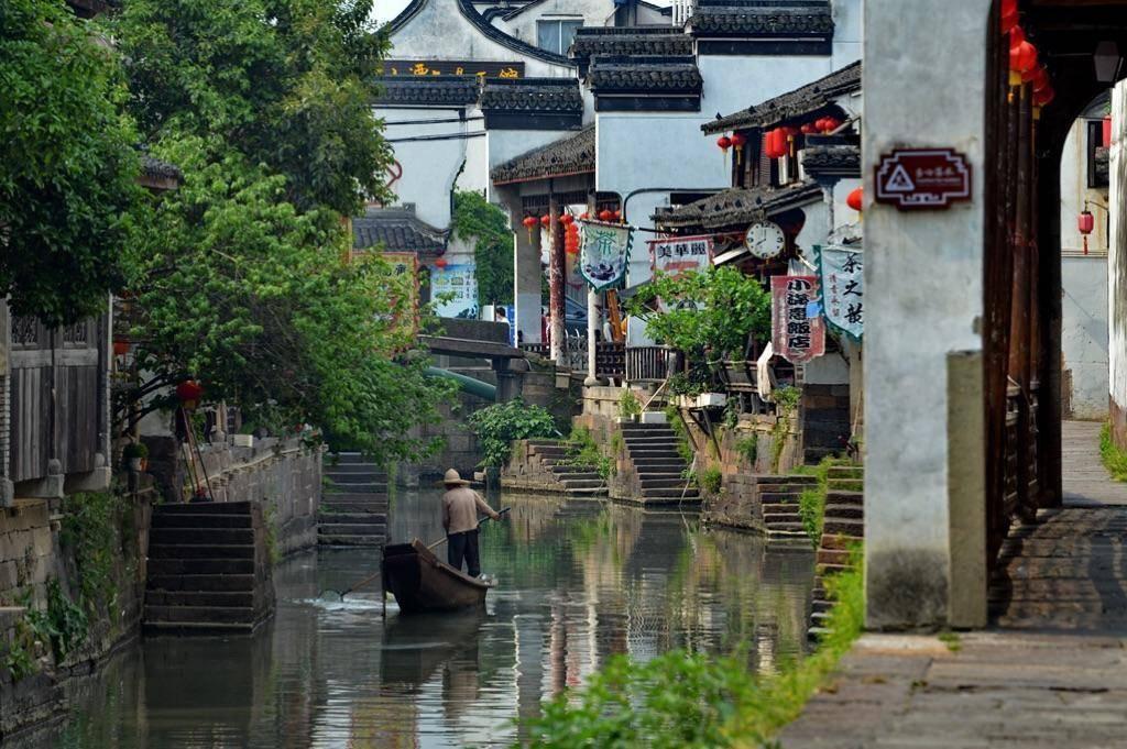 《卓别林与希特勒：光与影的缠斗》 | 每日一书